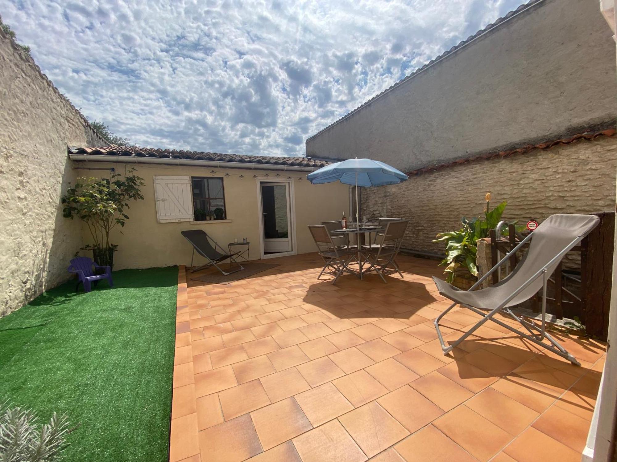 Charmante Maison Avec Cour Privative Cognac Luaran gambar